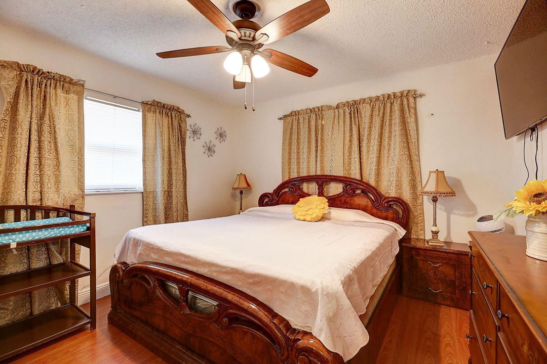 For Sale: $435,000 (3 beds, 1 baths, 1049 Square Feet)