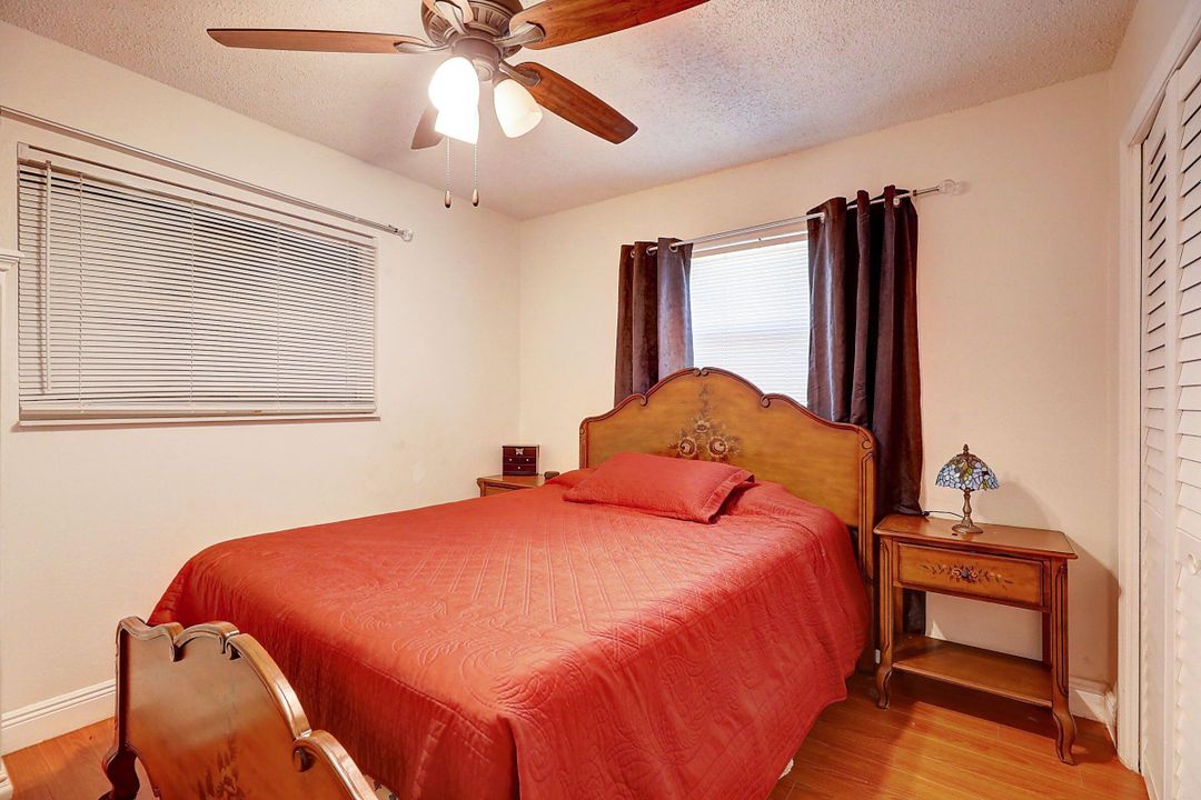 For Sale: $435,000 (3 beds, 1 baths, 1049 Square Feet)