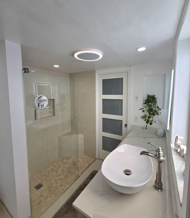 For Sale: $275,000 (2 beds, 2 baths, 1110 Square Feet)