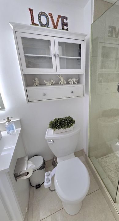 For Sale: $275,000 (2 beds, 2 baths, 1110 Square Feet)