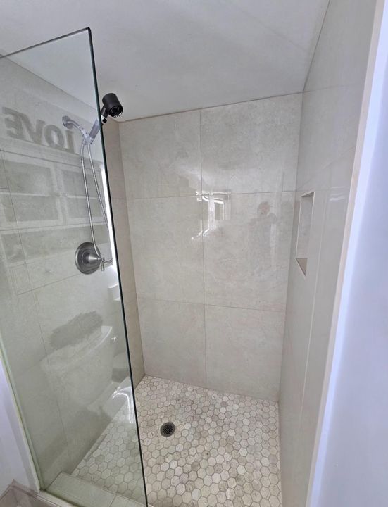 For Sale: $275,000 (2 beds, 2 baths, 1110 Square Feet)