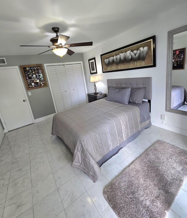 For Sale: $275,000 (2 beds, 2 baths, 1110 Square Feet)