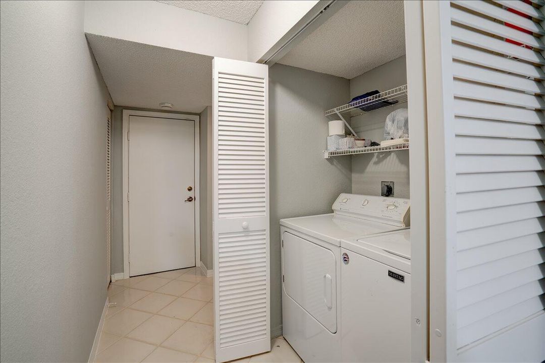 出租: $7,500 (3 贝兹, 2 浴室, 1807 平方英尺)