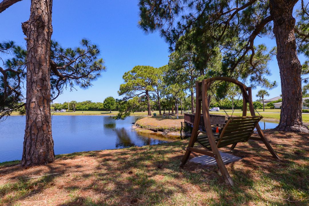 For Sale: $139,000 (2 beds, 2 baths, 1280 Square Feet)