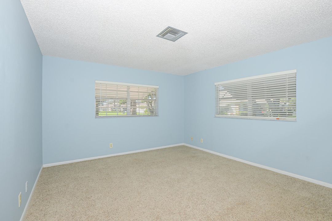 For Sale: $139,000 (2 beds, 2 baths, 1280 Square Feet)