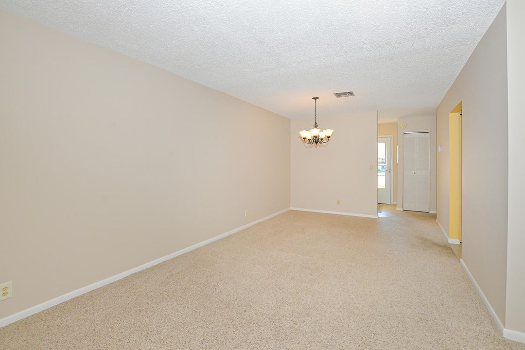 For Sale: $139,000 (2 beds, 2 baths, 1280 Square Feet)