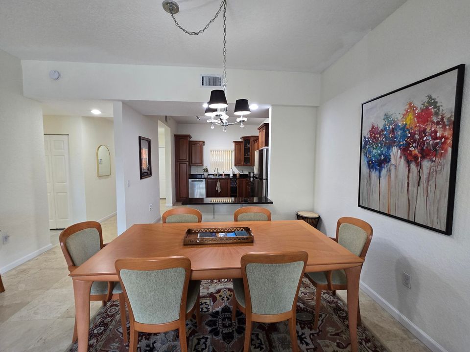 For Sale: $278,999 (2 beds, 2 baths, 1424 Square Feet)