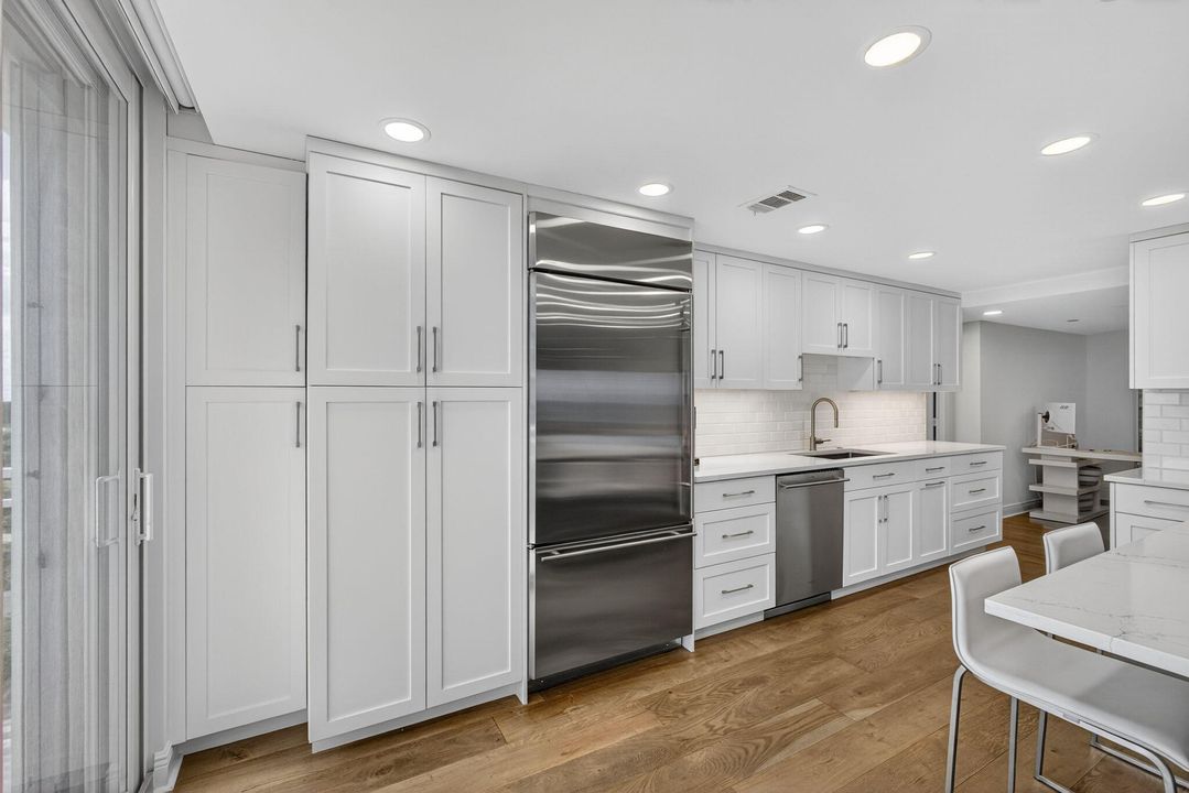 For Sale: $1,695,000 (3 beds, 2 baths, 2000 Square Feet)