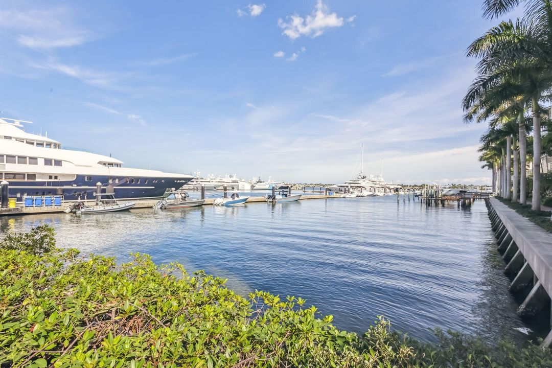 For Rent: $6,500 (2 beds, 2 baths, 1980 Square Feet)