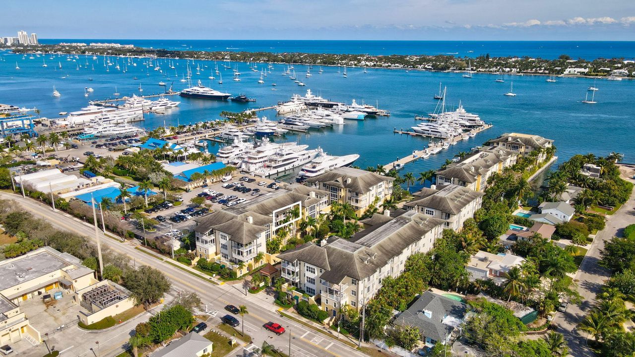 For Rent: $6,500 (2 beds, 2 baths, 1980 Square Feet)