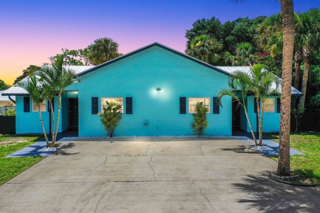 出租: $2,400 (2 贝兹, 1 浴室, 992 平方英尺)