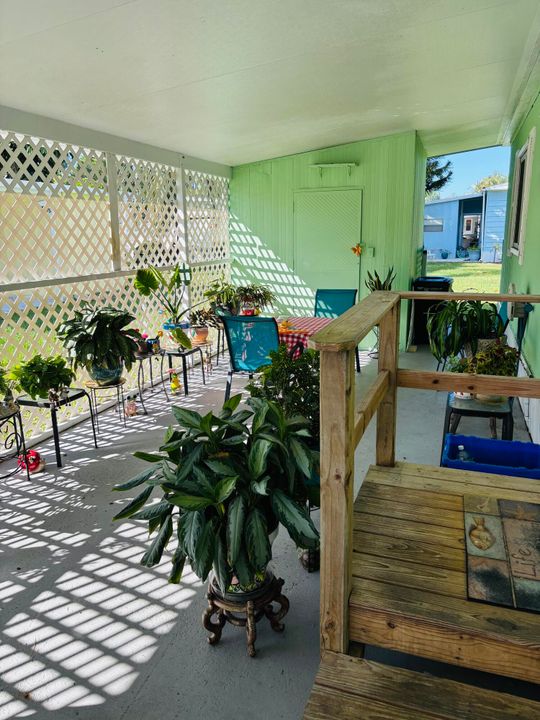 For Sale: $55,000 (2 beds, 2 baths, 940 Square Feet)