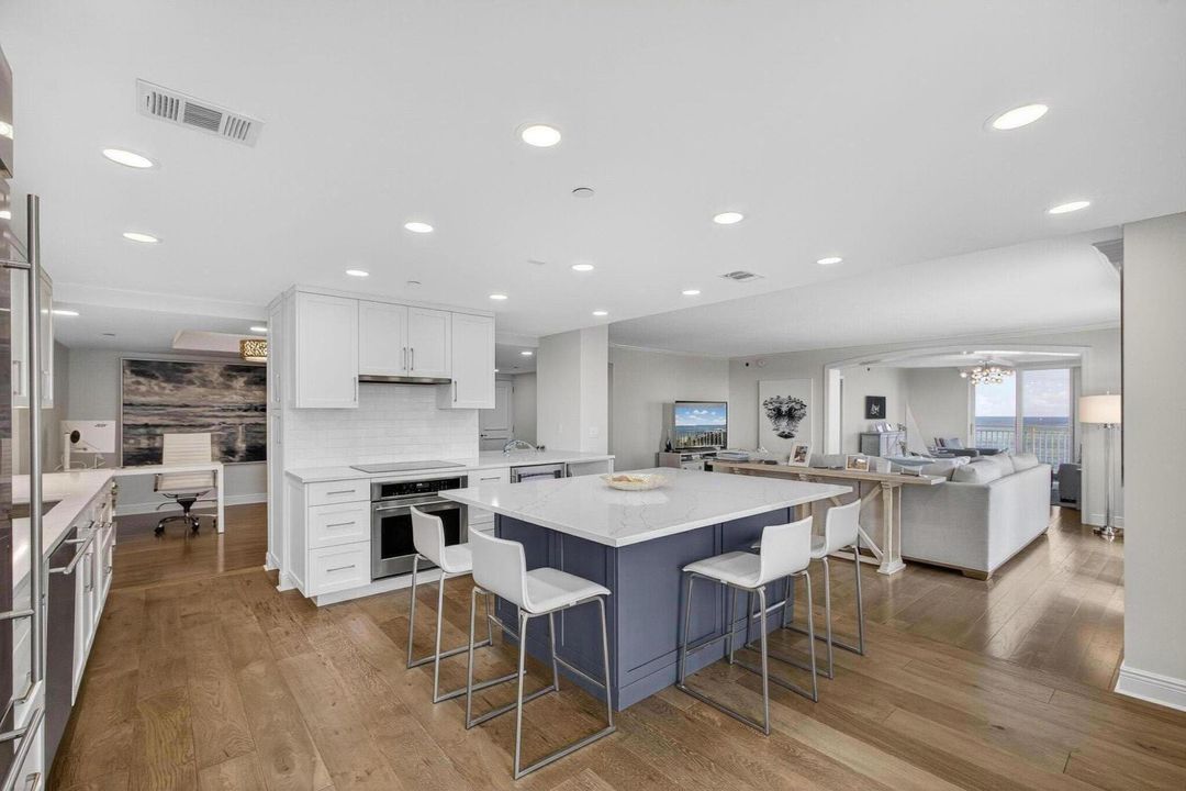 For Sale: $1,695,000 (3 beds, 2 baths, 2000 Square Feet)