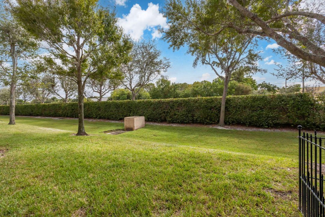 For Rent: $3,600 (3 beds, 2 baths, 2209 Square Feet)