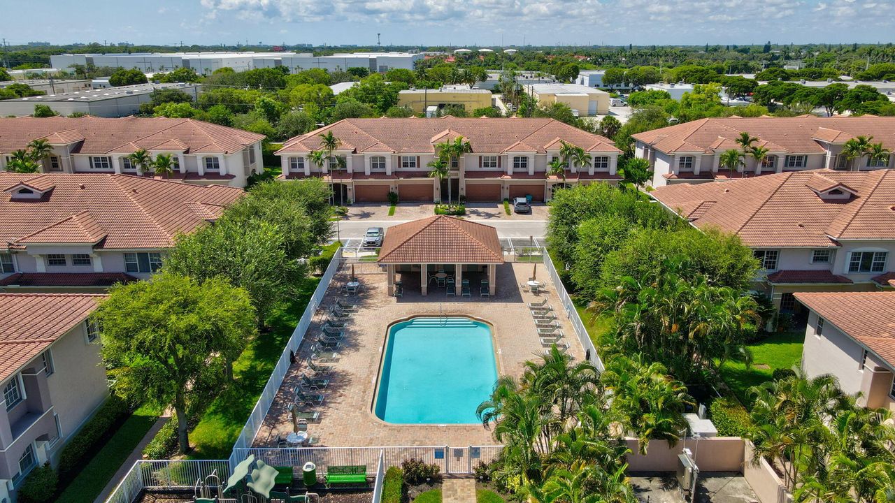 For Rent: $3,600 (3 beds, 2 baths, 2209 Square Feet)