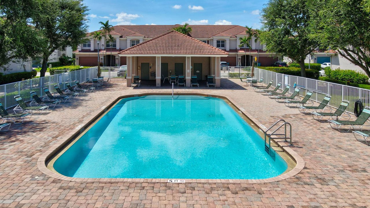 For Rent: $3,600 (3 beds, 2 baths, 2209 Square Feet)