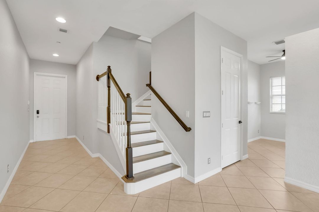 For Rent: $3,600 (3 beds, 2 baths, 2209 Square Feet)