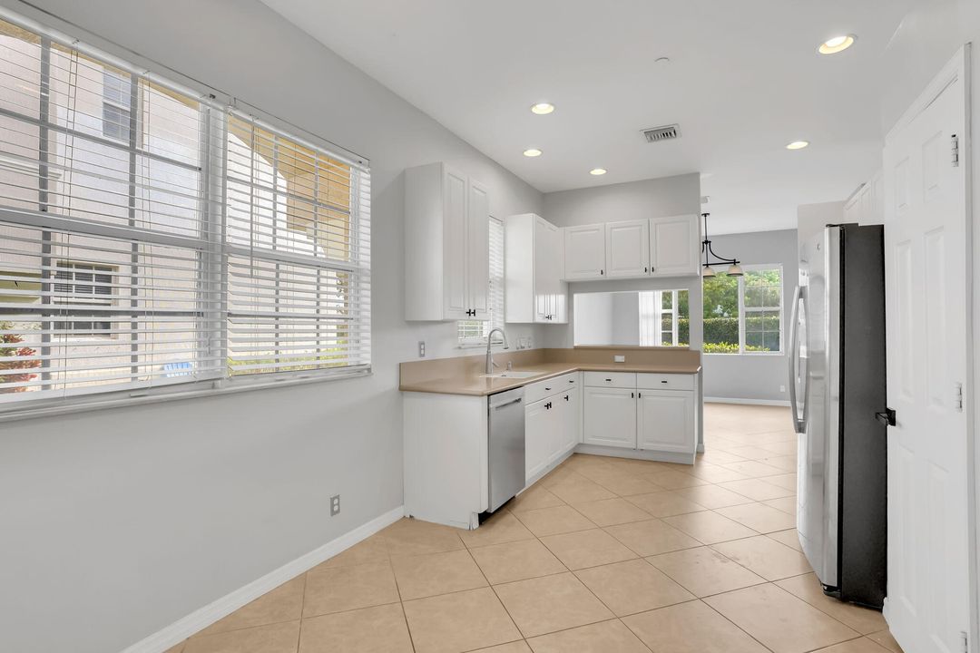 For Rent: $3,600 (3 beds, 2 baths, 2209 Square Feet)