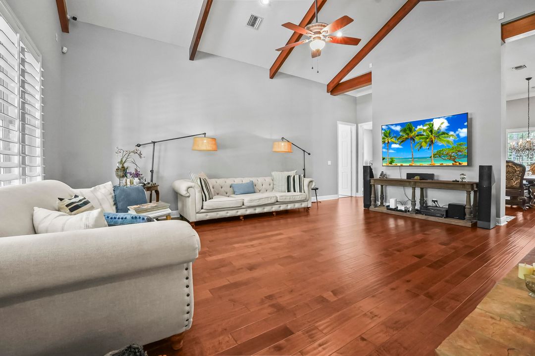 На продажу: $1,695,000 (5 спален, 3 ванн, 3932 Квадратных фут)