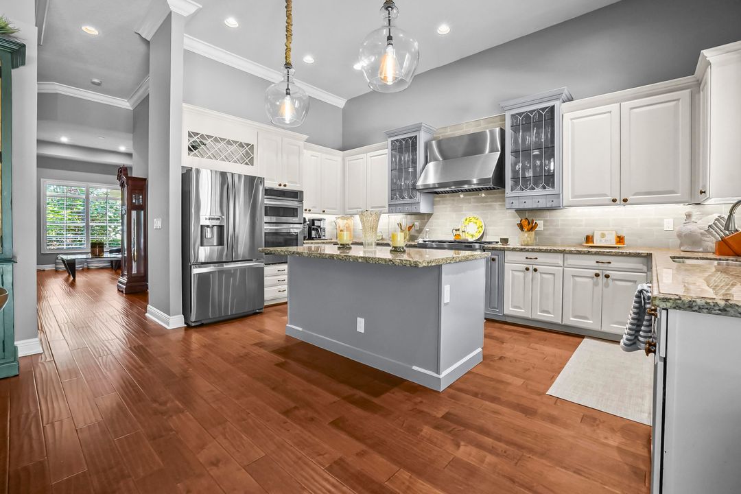 На продажу: $1,695,000 (5 спален, 3 ванн, 3932 Квадратных фут)