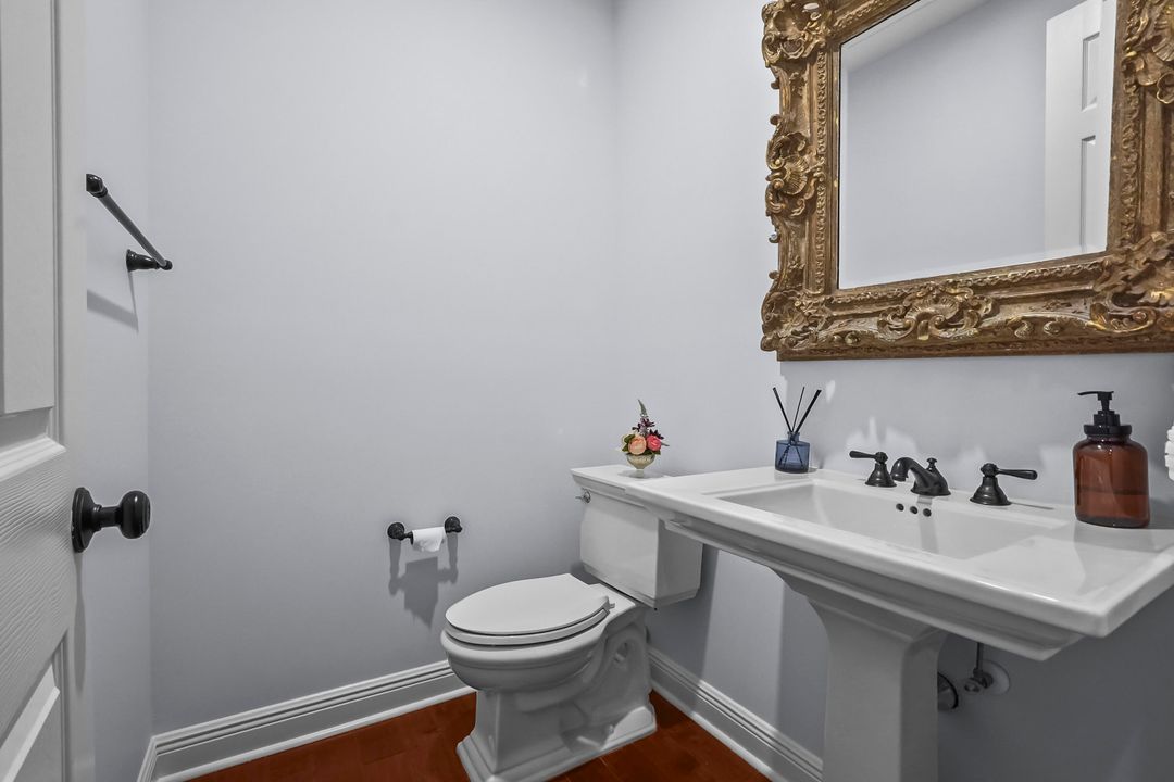 На продажу: $1,695,000 (5 спален, 3 ванн, 3932 Квадратных фут)