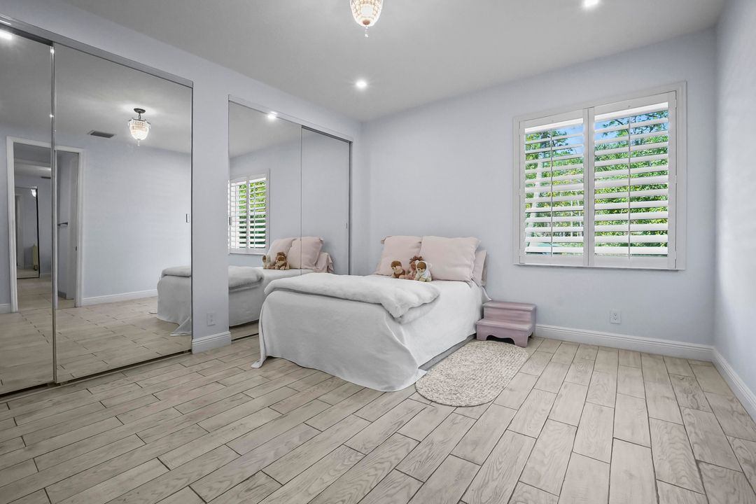 На продажу: $1,695,000 (5 спален, 3 ванн, 3932 Квадратных фут)