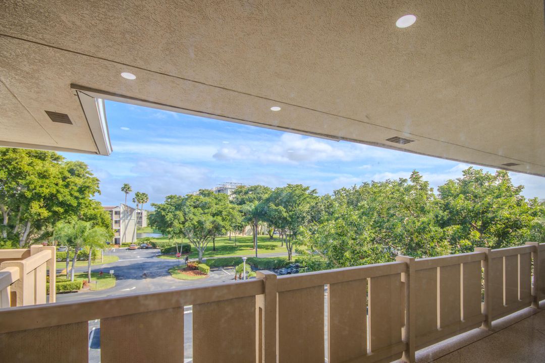 На продажу: $174,900 (1 спален, 2 ванн, 1020 Квадратных фут)