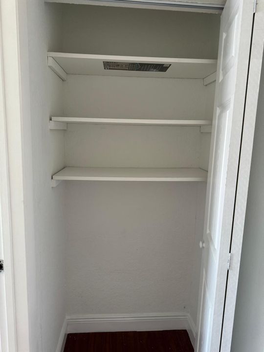 For Sale: $225,000 (3 beds, 1 baths, 1220 Square Feet)