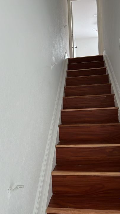 For Sale: $225,000 (3 beds, 1 baths, 1220 Square Feet)