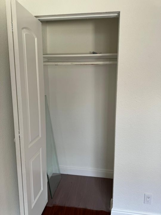 For Sale: $225,000 (3 beds, 1 baths, 1220 Square Feet)