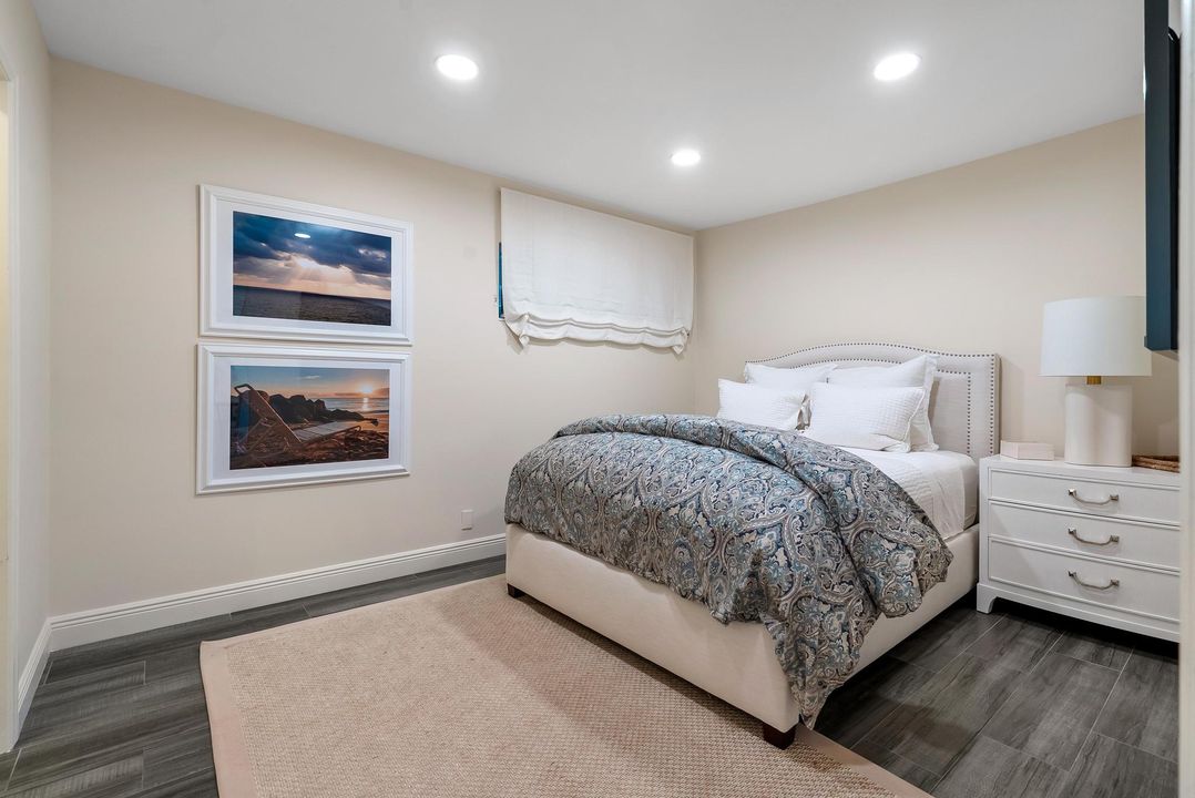 For Sale: $735,000 (2 beds, 1 baths, 822 Square Feet)