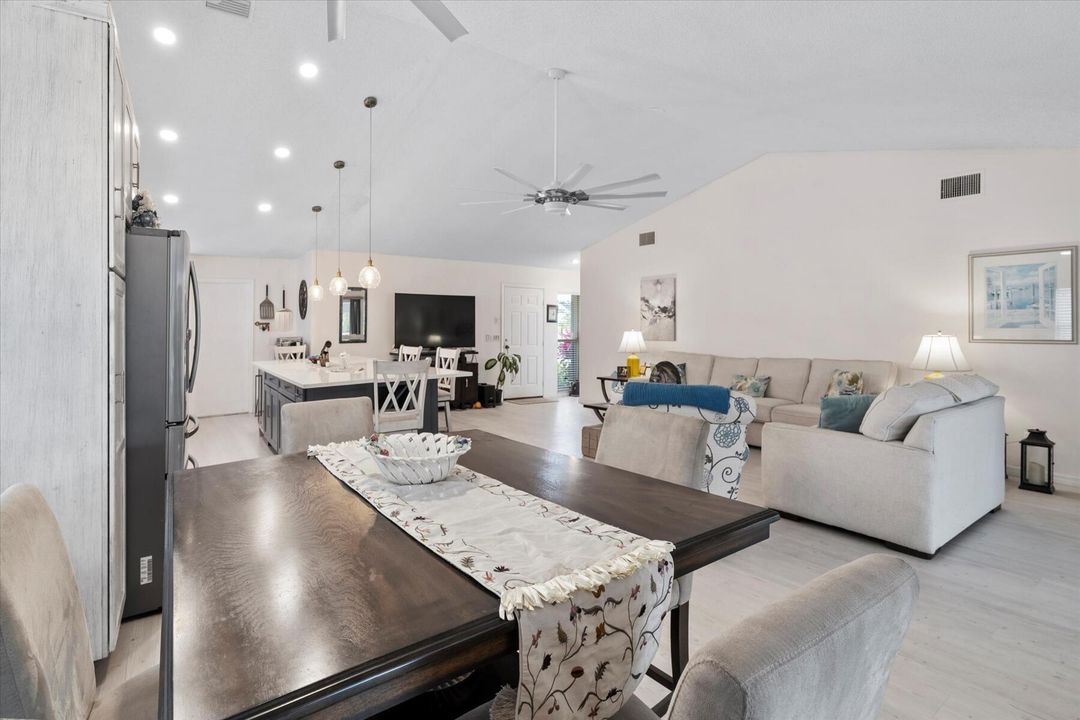 For Sale: $439,000 (2 beds, 2 baths, 1344 Square Feet)