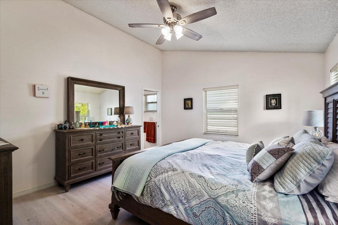 For Sale: $439,000 (2 beds, 2 baths, 1344 Square Feet)