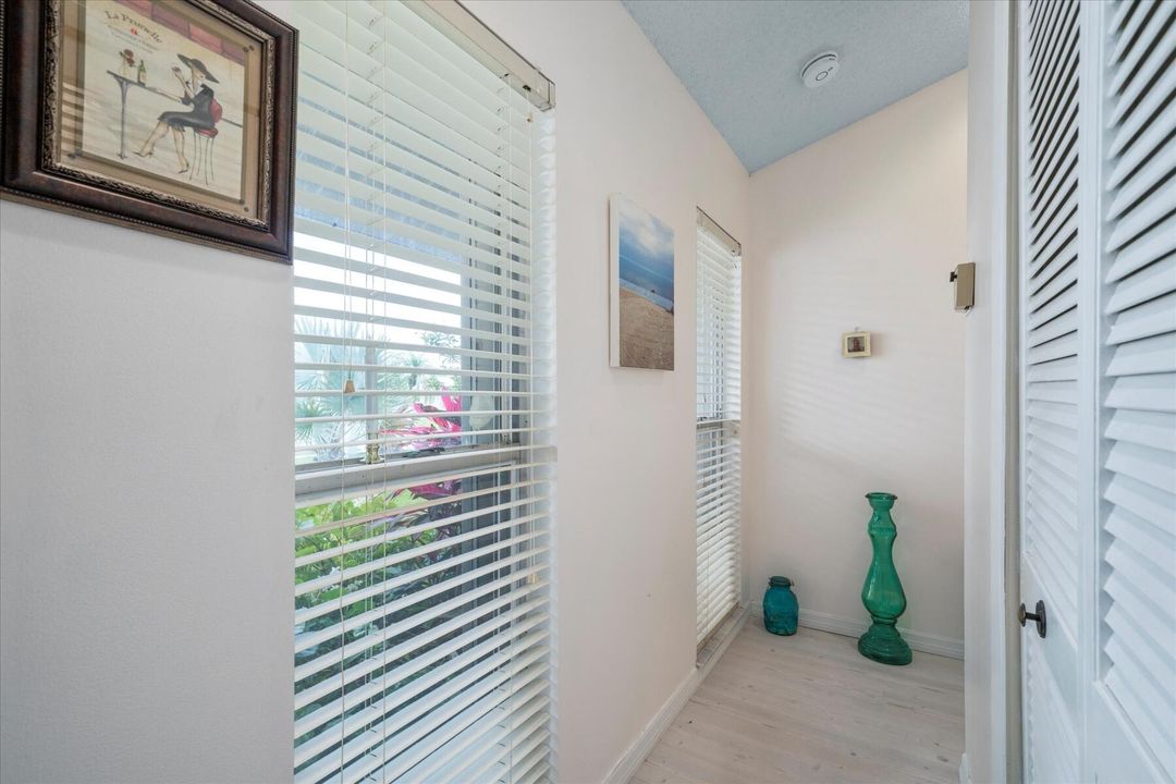 For Sale: $439,000 (2 beds, 2 baths, 1344 Square Feet)