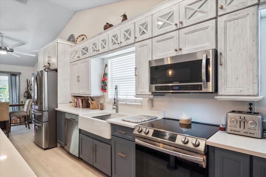 For Sale: $439,000 (2 beds, 2 baths, 1344 Square Feet)