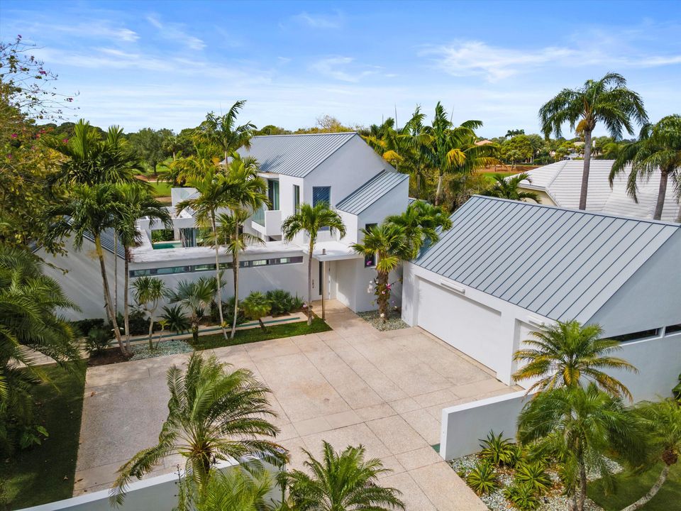 For Sale: $3,495,000 (4 beds, 4 baths, 3427 Square Feet)