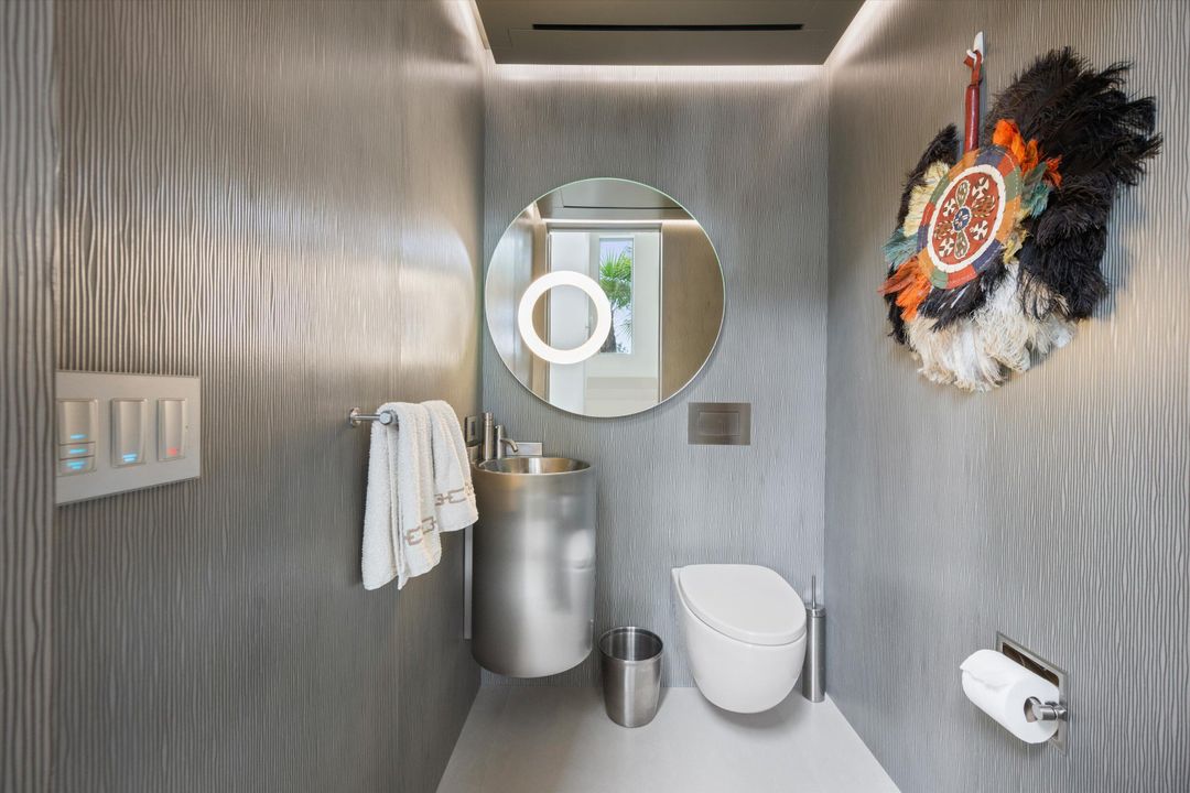 For Sale: $3,495,000 (4 beds, 4 baths, 3427 Square Feet)