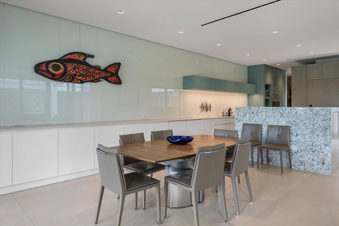 For Sale: $3,495,000 (4 beds, 4 baths, 3427 Square Feet)