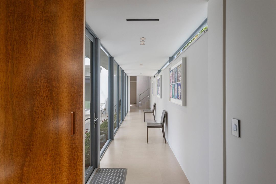 For Sale: $3,495,000 (4 beds, 4 baths, 3427 Square Feet)