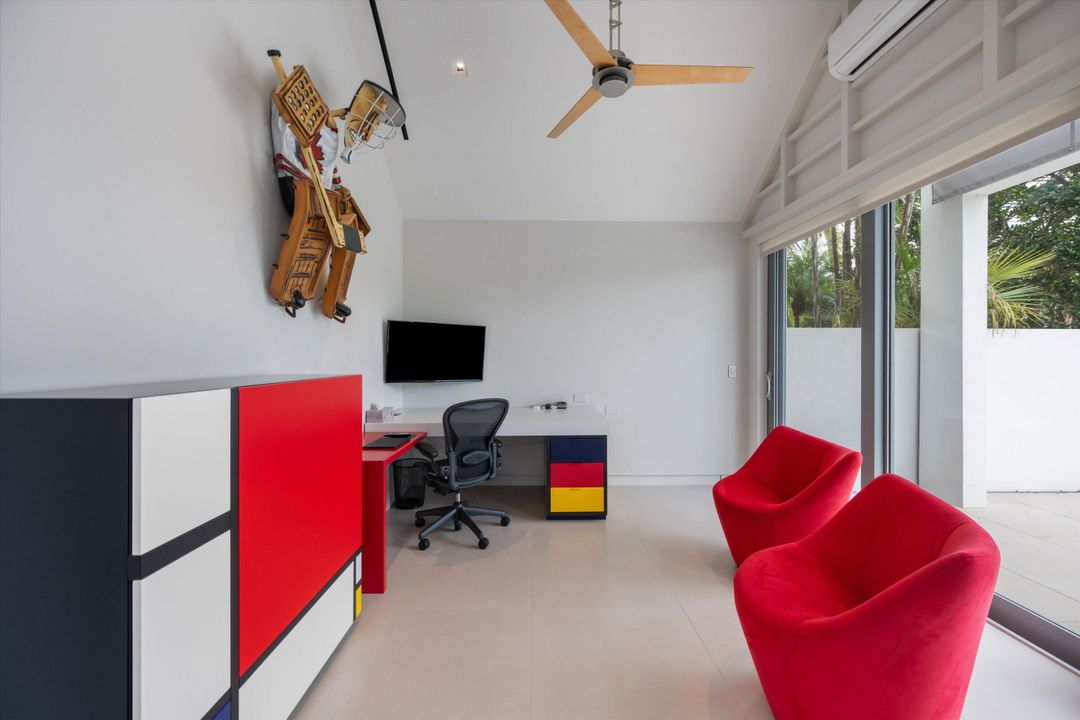 For Sale: $3,495,000 (4 beds, 4 baths, 3427 Square Feet)