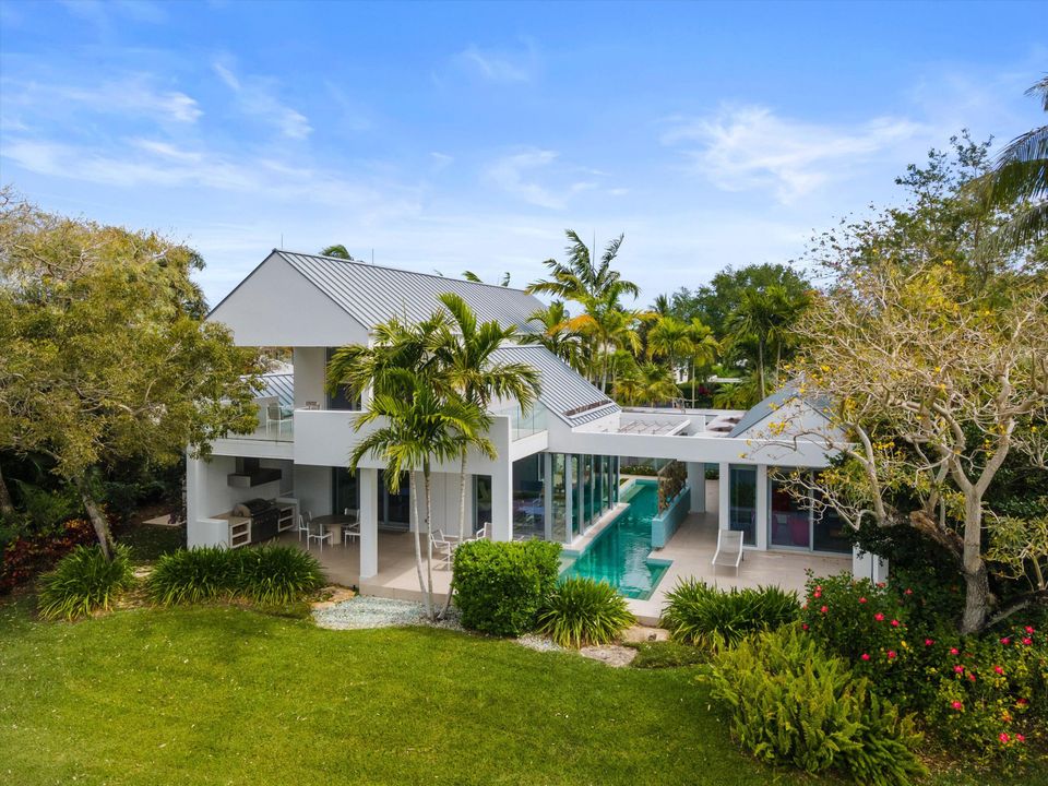 For Sale: $3,495,000 (4 beds, 4 baths, 3427 Square Feet)