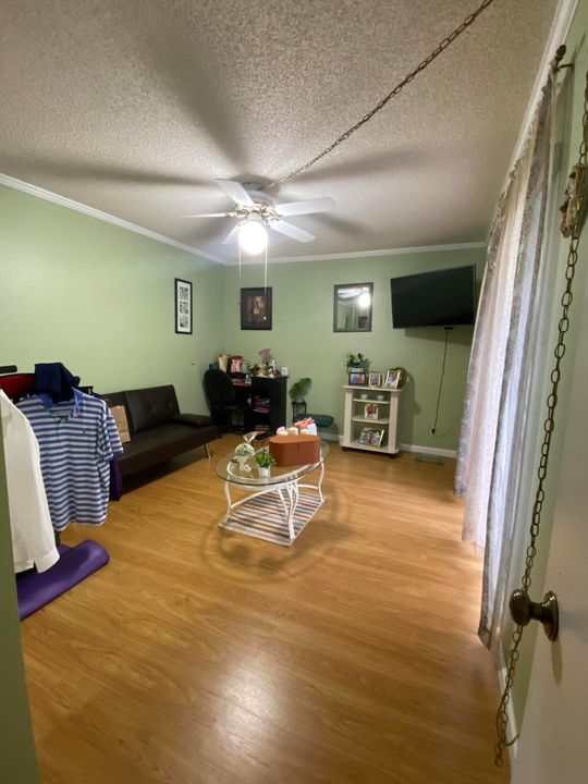 En Venta: $285,000 (2 camas, 2 baños, 1236 Pies cuadrados)