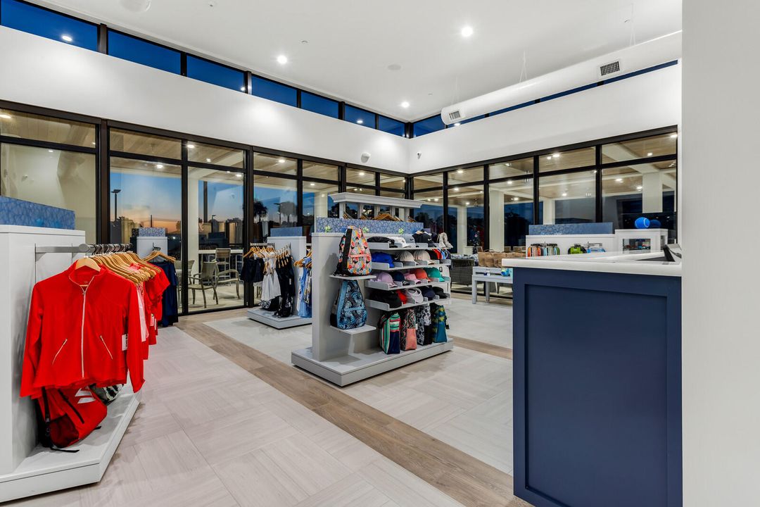 For Rent: $5,200 (2 beds, 2 baths, 1521 Square Feet)