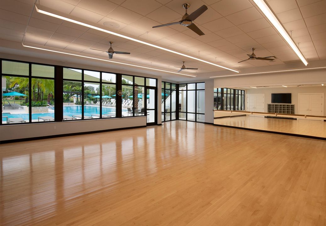 For Rent: $5,200 (2 beds, 2 baths, 1521 Square Feet)