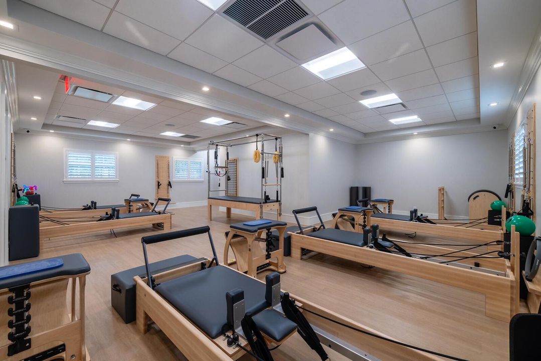 For Rent: $5,200 (2 beds, 2 baths, 1521 Square Feet)