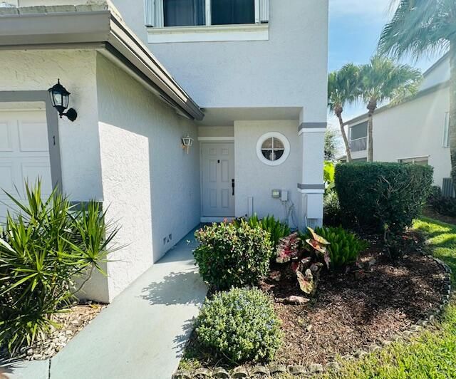 For Sale: $465,000 (3 beds, 2 baths, 1884 Square Feet)