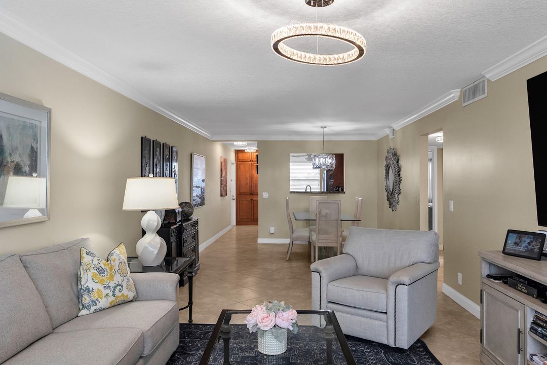 Activo con contrato: $245,000 (2 camas, 2 baños, 1185 Pies cuadrados)