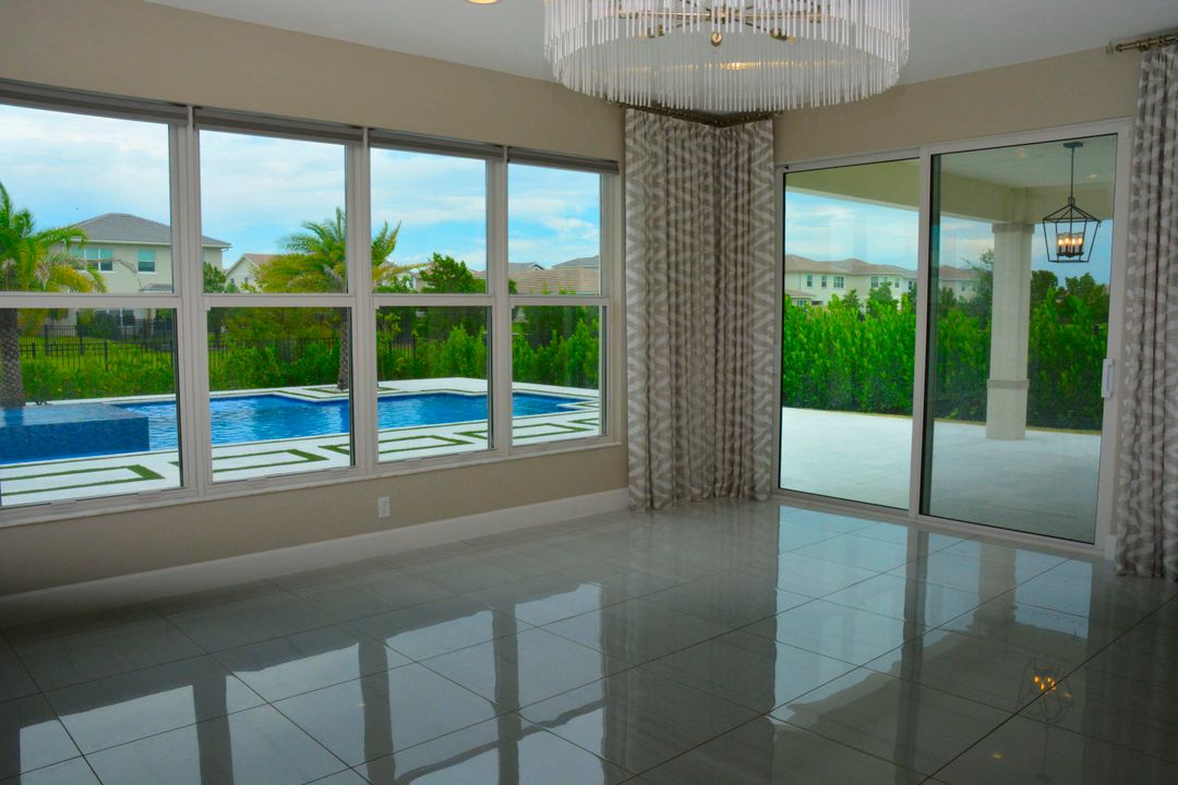 For Sale: $1,100,000 (4 beds, 4 baths, 3024 Square Feet)