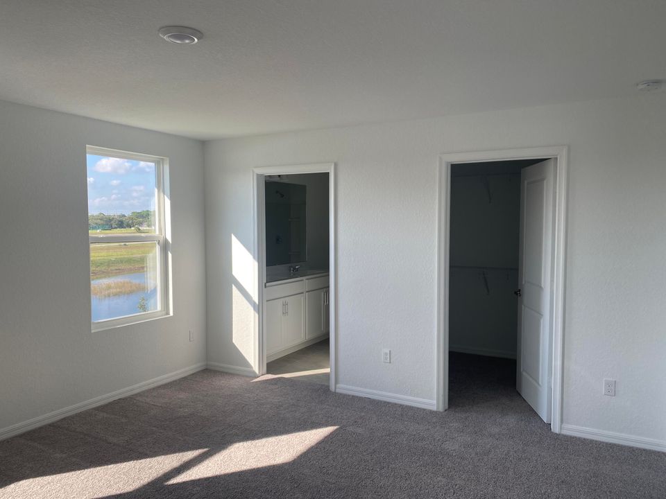 For Rent: $2,800 (5 beds, 3 baths, 2321 Square Feet)