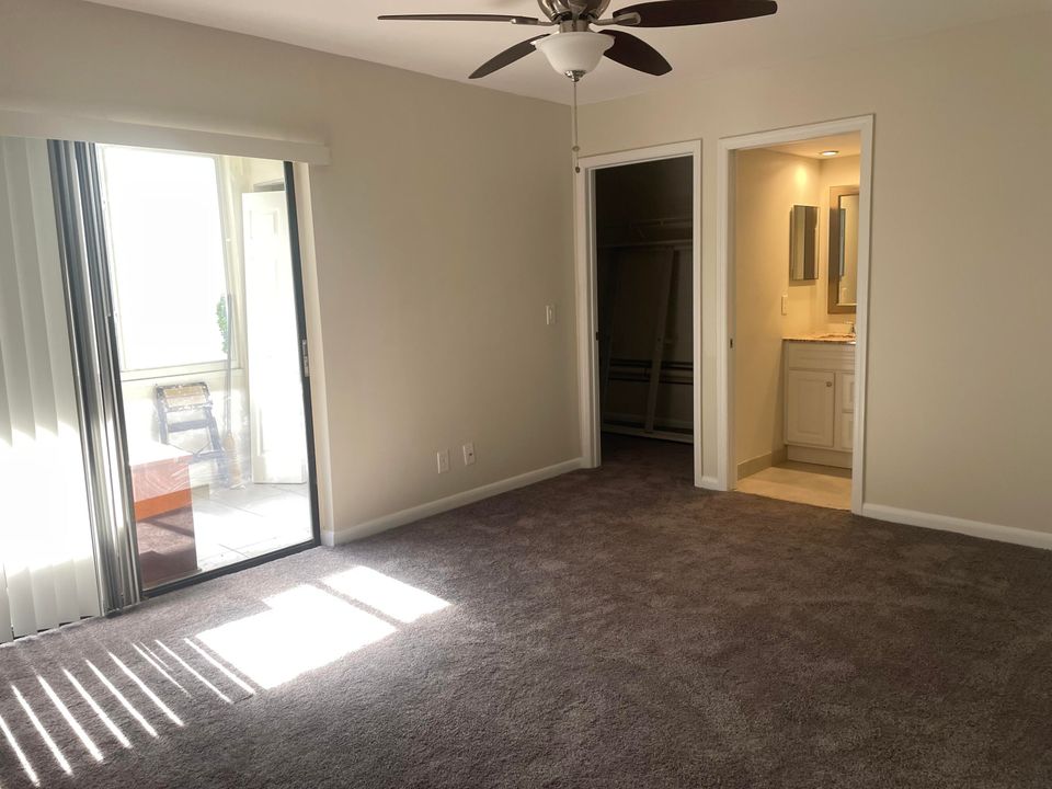 For Rent: $1,750 (2 beds, 2 baths, 910 Square Feet)